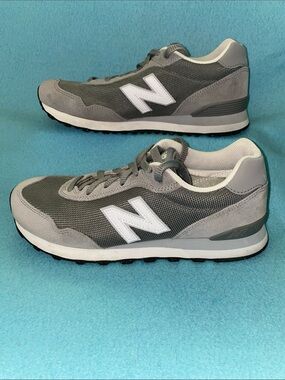 NEW BALANCE 515 suede sneakers gray white logo lace up low top NEW size 9.5